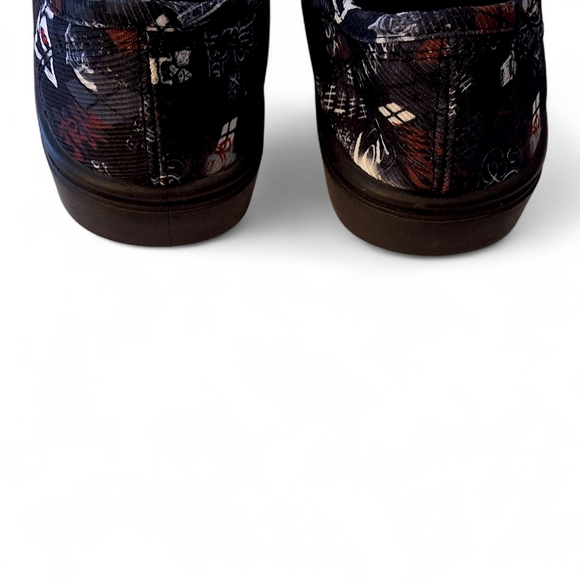 Suicide Squad Harley Quinn “Mad Love” Canvas Sneakers Size 8 - Picture 6 of 15